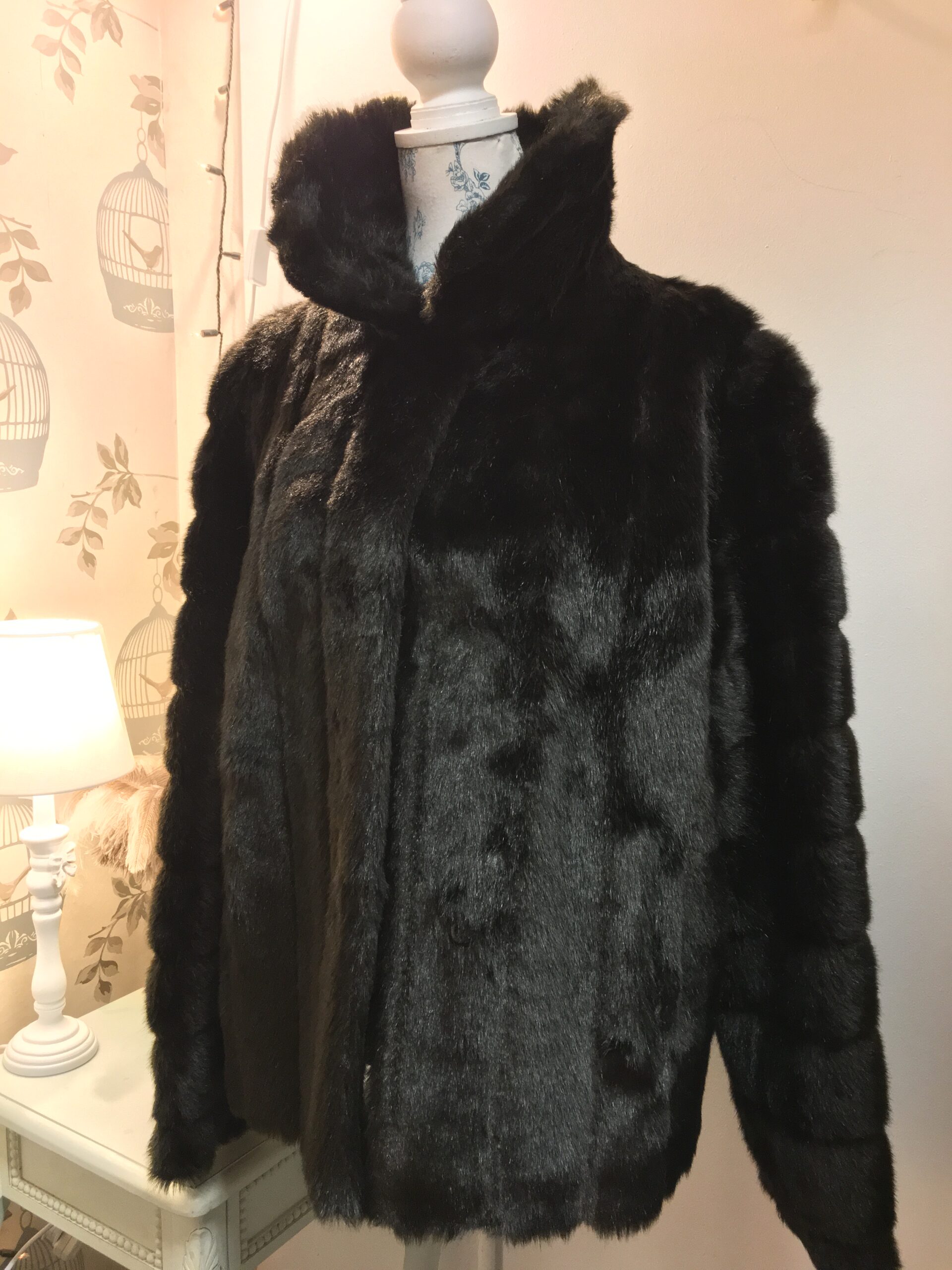 Astraka vintage faux fur | Flutterby's Boutique