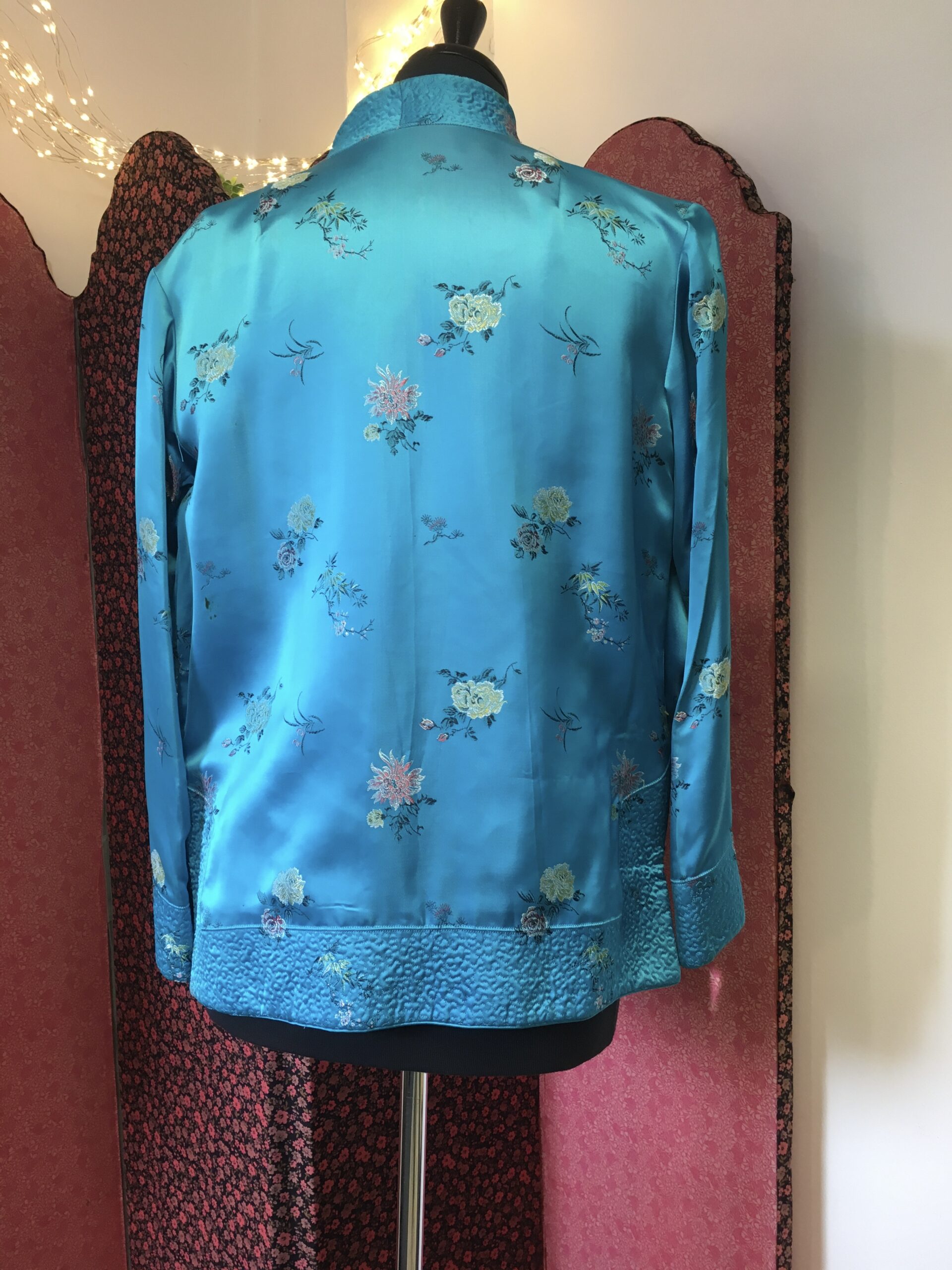 Embroidered Chinese jacket - Flutterby's Boutique