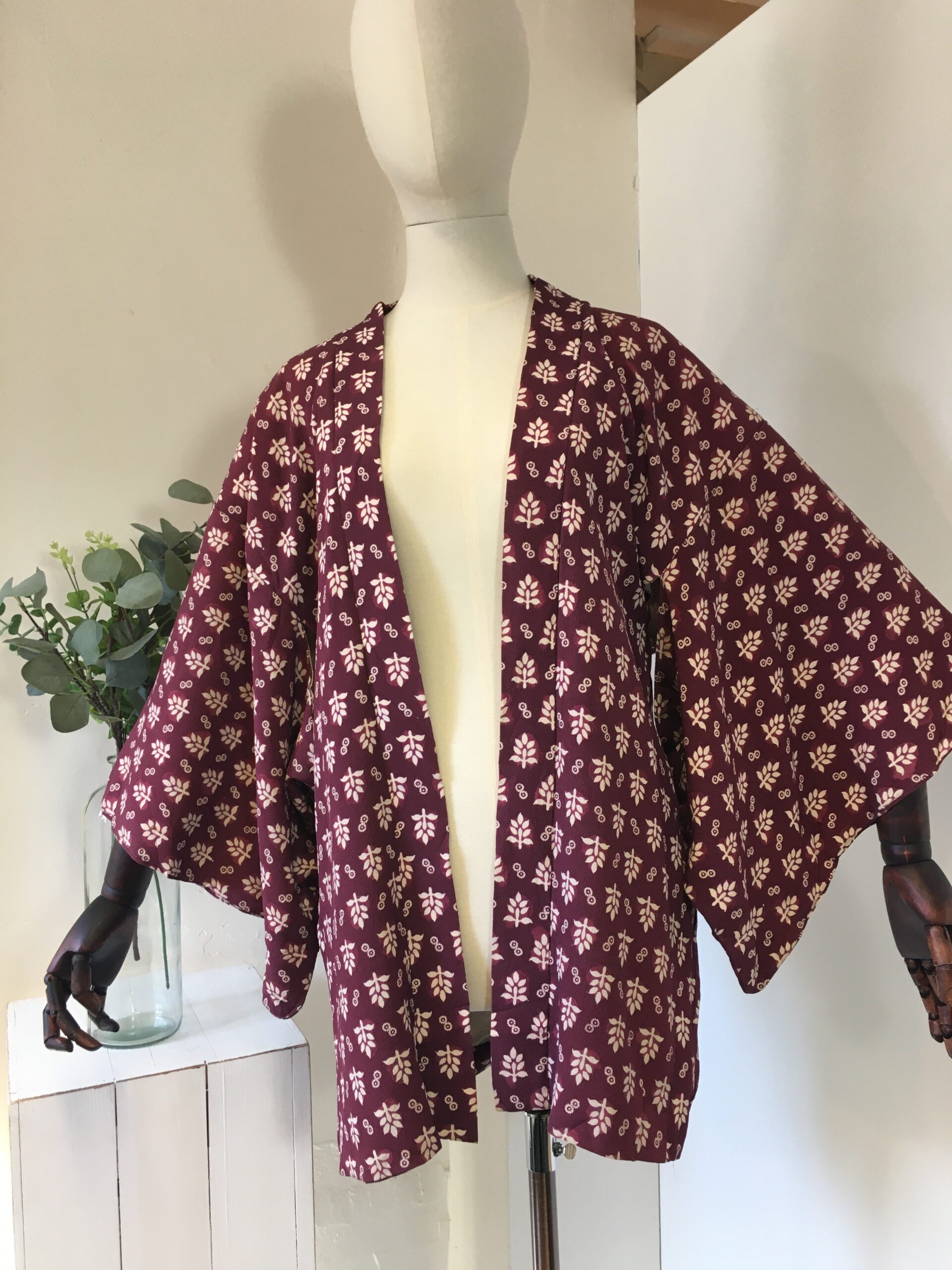 Vintage Japanese short kimono jacket | Flutterby's Boutique